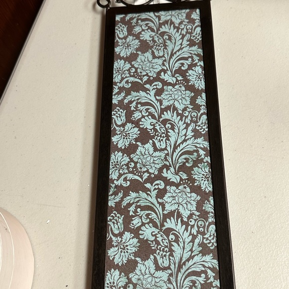 Home interiors Goes with everything sconce Damask print - Picture 3 of 14